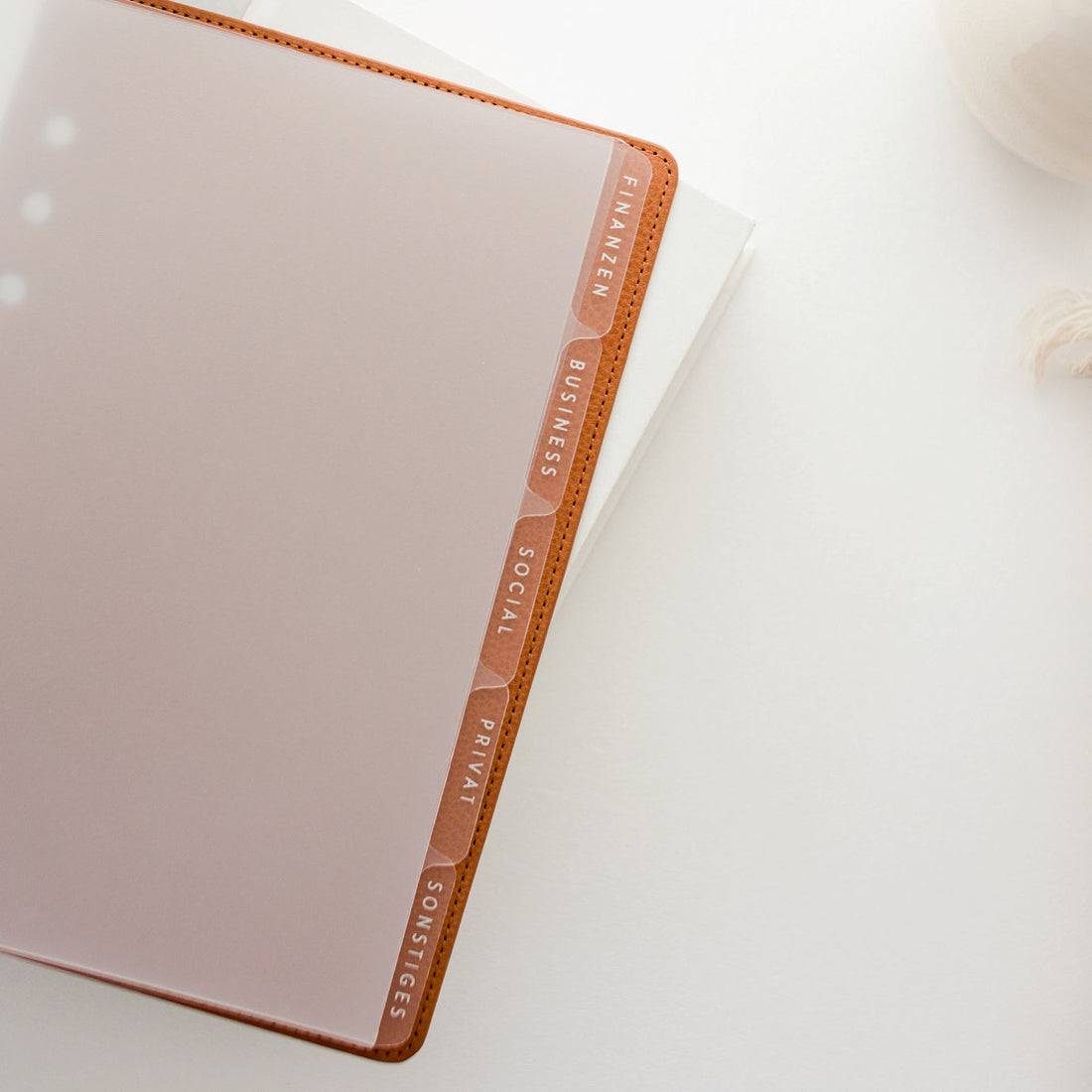 Planner-Dividers-sample-light-scene